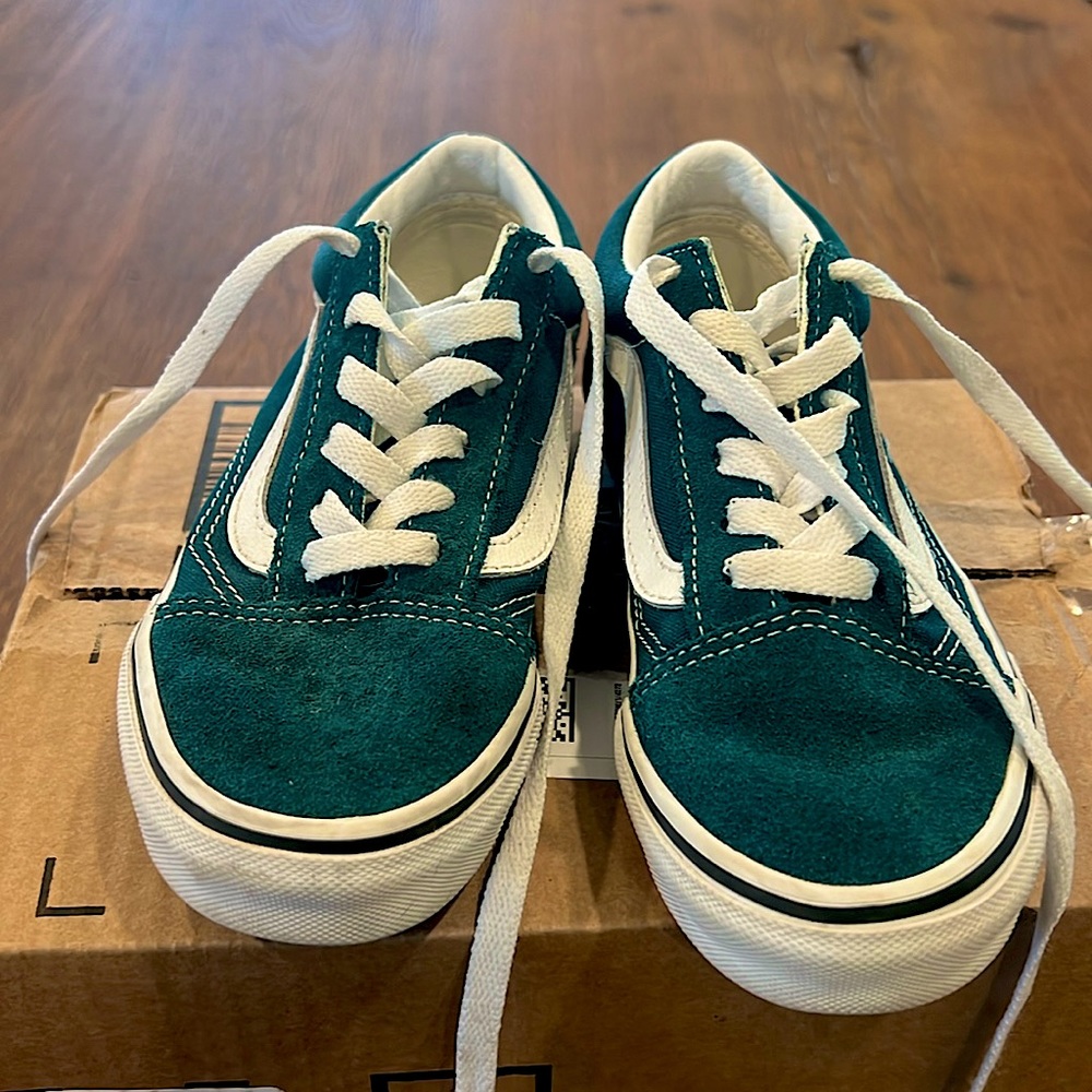 Like new Kids Old Skool Vans shoes. Deep teal.